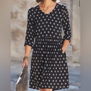 Garnet Hill Tunic Style Dress Black with Medallion Print Sz 6 EUC!